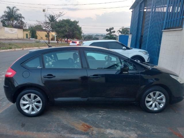 Citröen C-4 Hatch 2.0 GLX ano 2011 Automático - Foto 6