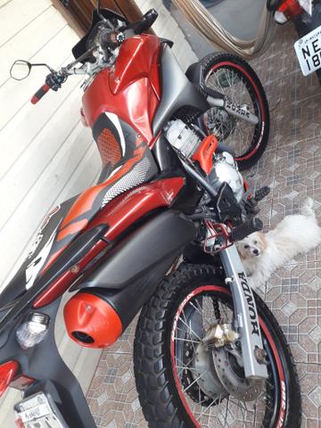 Vende-se xre 300 ou troco por carro