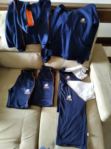 Uniforme acesso ( tamanho 12) ótimo estado