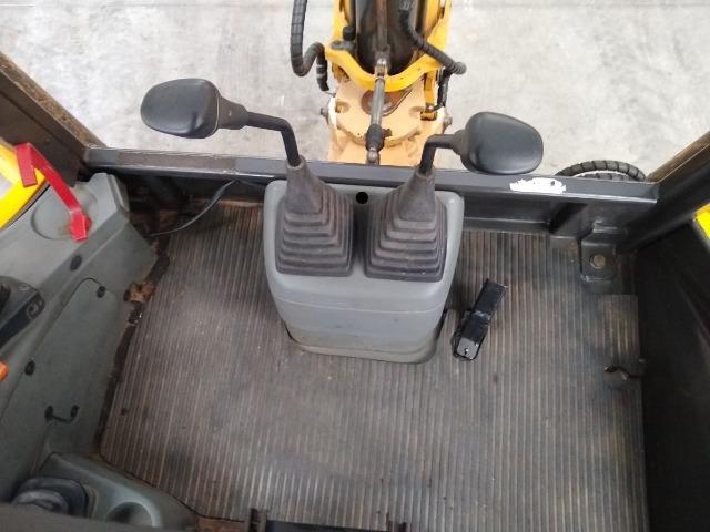 Retroescavadeira New Holland Lb90 4x2 Ano 1010 - Foto 6