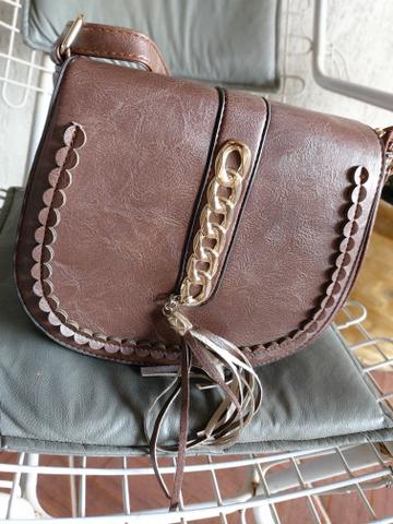 Bolsa transversal marrom