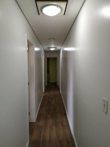 Apartamento mobiliado com 03 suítes! - Foto 4