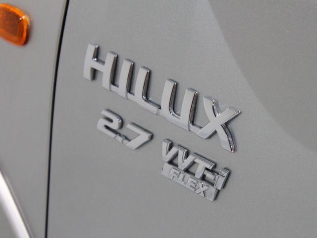 Hilux CD SR 4x2 2.7 16V/2.7 Flex Aut. - Foto 17