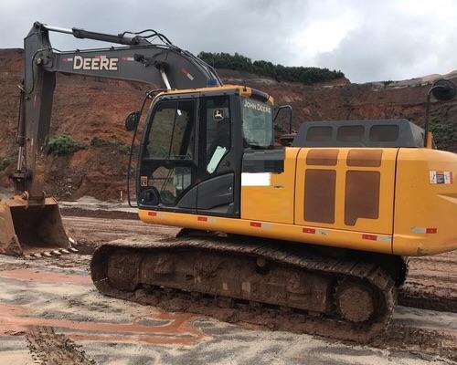 Escavadeira 210G LC John Deere - 17/18