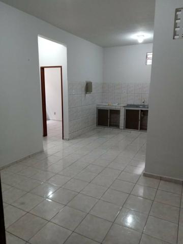 Apto na Marambaia com 2/4, contato pelo fone 91- *