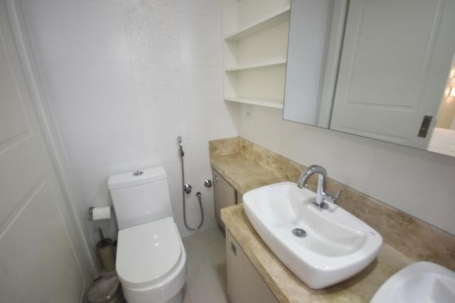 Lindo apto na Meia Praia - Mobiliado e Decorado/ 3 Suítes +2 Vagas , Lazer Completo - Foto 14