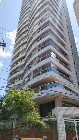 Apartamento no Meireles, 3 Suites, 3 vagas de garagens, 202 m²