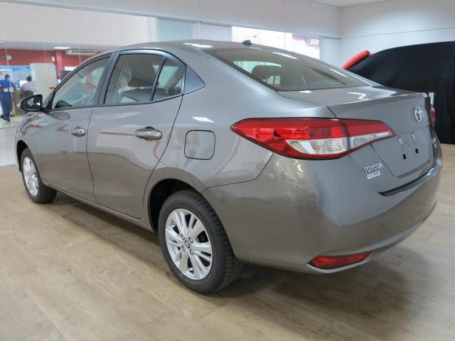 TOYOTA YARIS SEDAN XL PLUS AT 19/20 - Foto 5