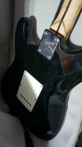 Guitarra Fender Strat Squier Affinity - Novíssima - Foto 3