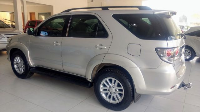 Hilux sw4 srv D4 4x4 3.0 TDI 7 Lugares - Foto 4