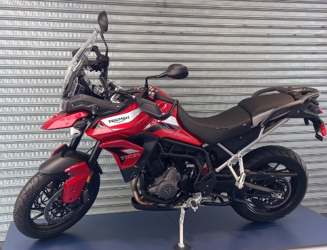 TRIUMPH 900 GT PRO 2022