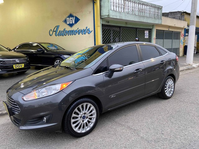 FIESTA 2015/2015 1.6 TITANIUM SEDAN 16V FLEX 4P POWERSHIFT