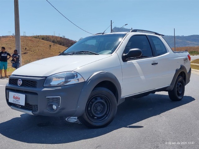 STRADA 1.4 CABINE DUPLA 3 PORTAS HARD WORKING 2016 BRANCA COMPLETA