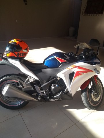 CBR 250R