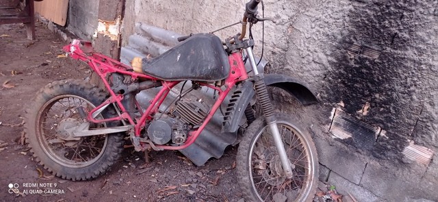 MOTO DE TRILHA