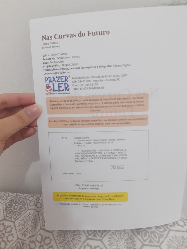 Nas Curvas do Futuro 8° ano Prazer de ler  - Foto 2
