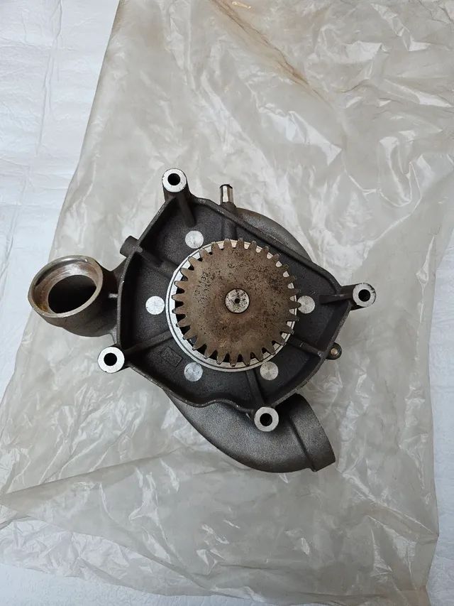 Escavadeira pa carregadeira liebherr bomba dagua nova original 10140016 - Foto 5