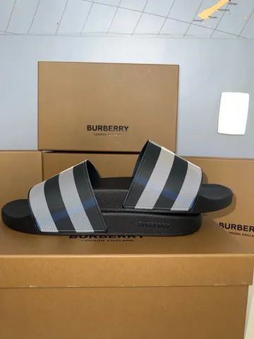 Burberry Slide com estampa xadrez • Exoticus