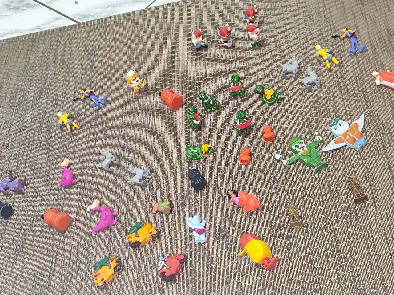 Lote de mini brinquedos 