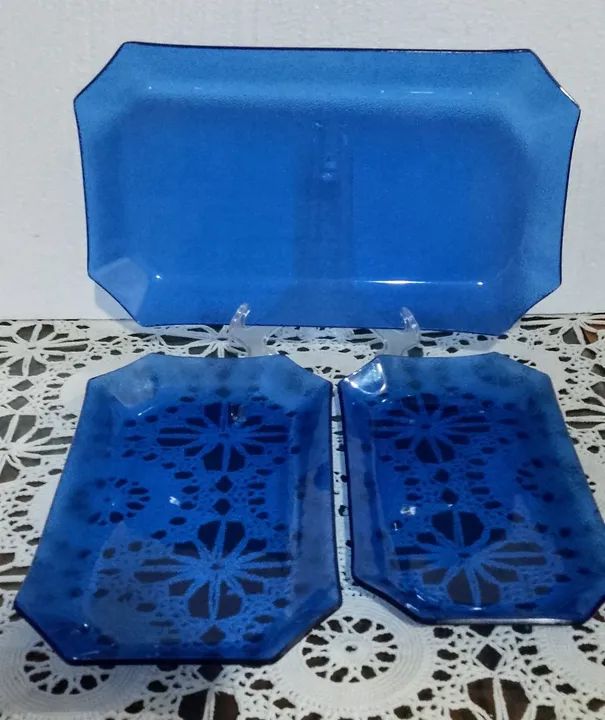 Três Lindas Travessas em vidro azul cobalto  - Foto 3