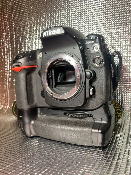 Nikon D300s com Grip