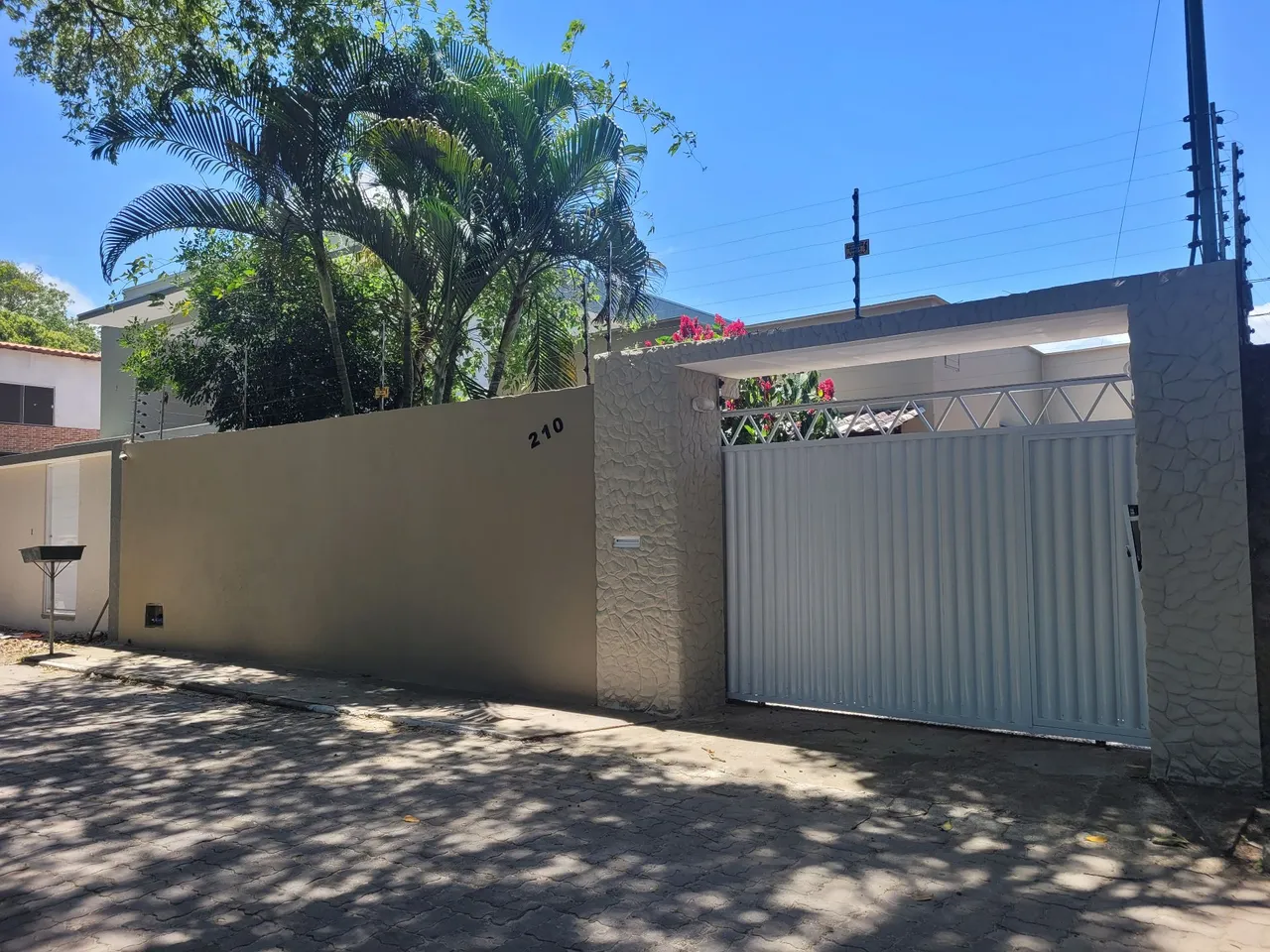 Excelente oportunidade casa térrea (venda 850mil; aluguel mensal 5mil)