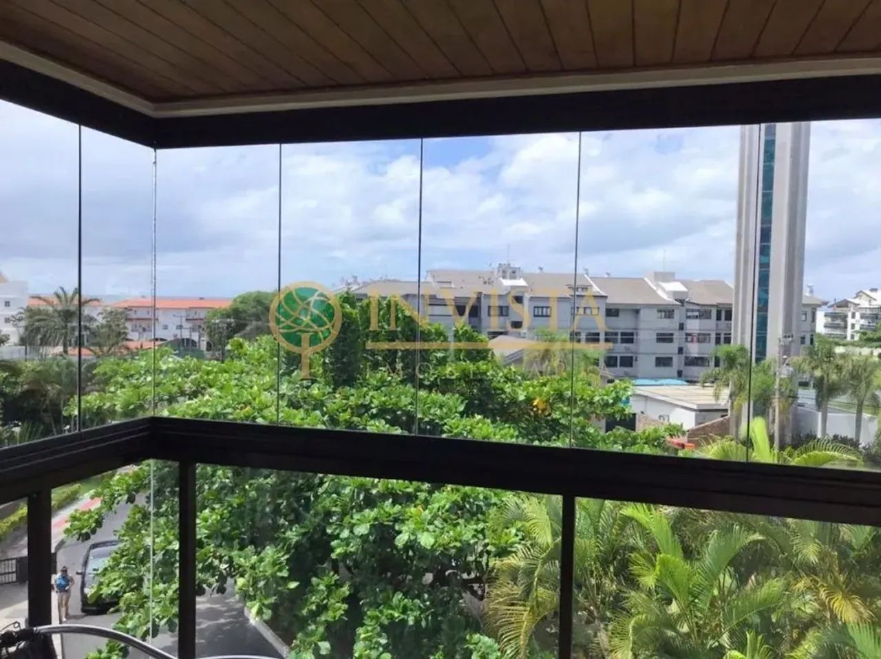 Sacada com Churrasqueira, 2 quartos, sol da manhã - À venda na Praia Brava - Foto 3
