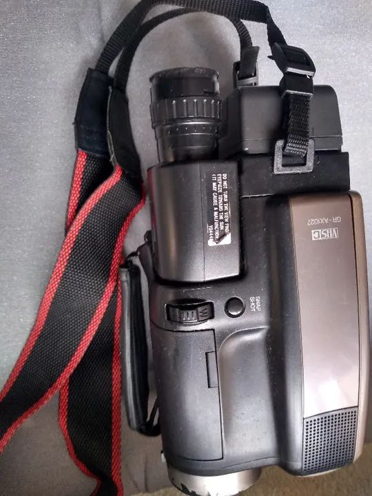 Filmadora JVC compact VHS Intelligent completa.Não aceito oferta e não faço troca. - Foto 3