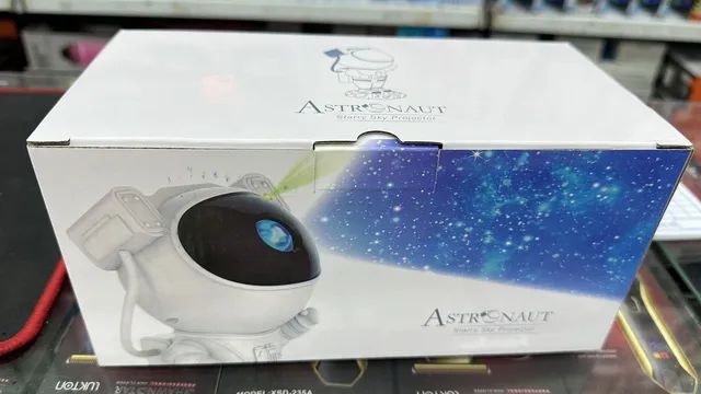 Luminária Astronauta Projetor Galáxia  - Foto 4