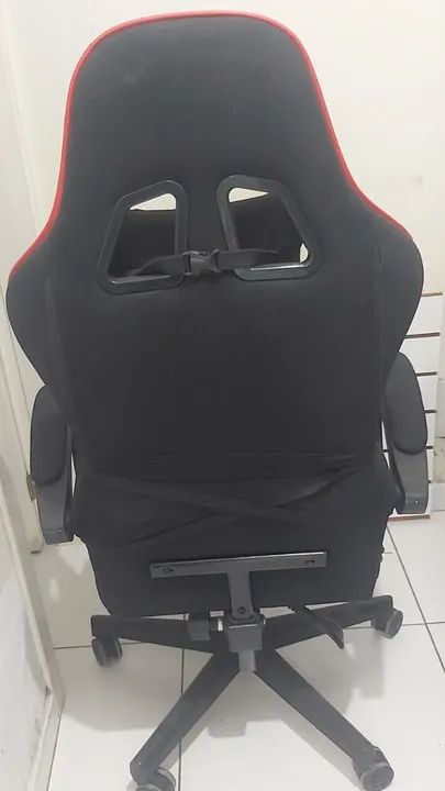 Cadeira gamer muito pouca usada - Foto 2