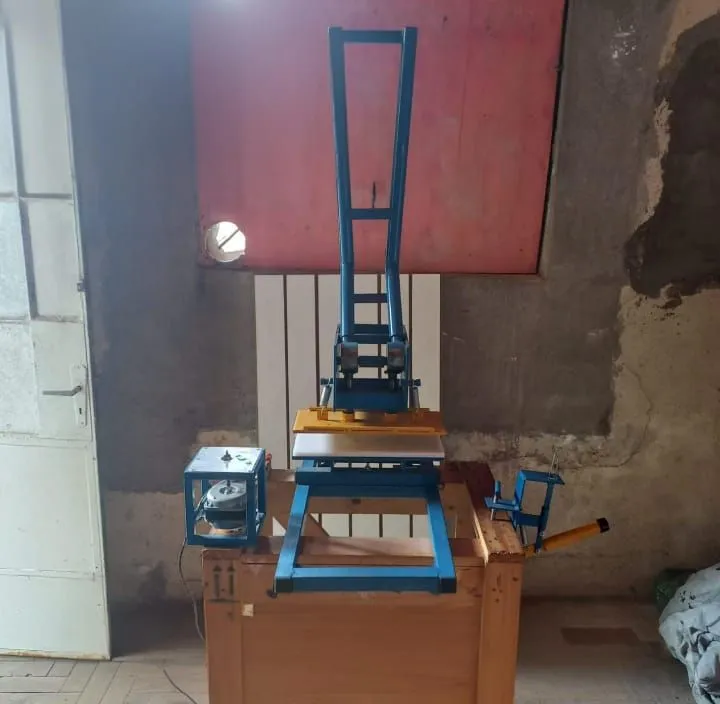 Máquina de Fazer Chinelo