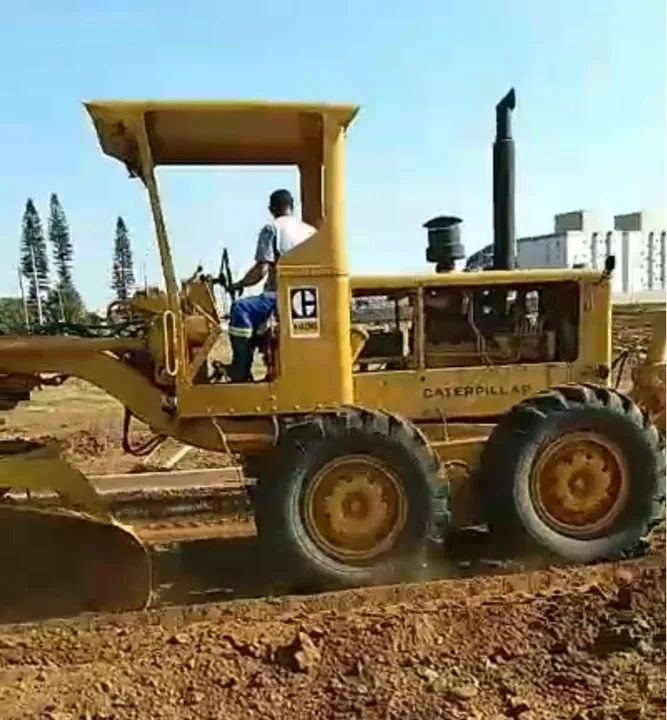 Motoniveladora Caterpillar 140B ano 1985 em SP - Foto 4