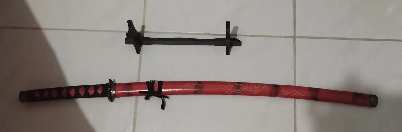 Katana Decorativa Vermelha