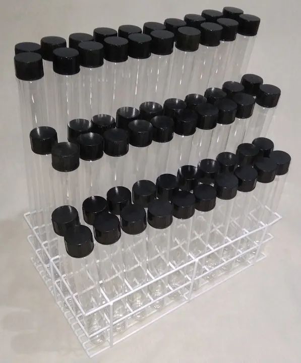 60 Tubos de Ensaio de Vidro 20mm com Tampa de Rosca + Estante