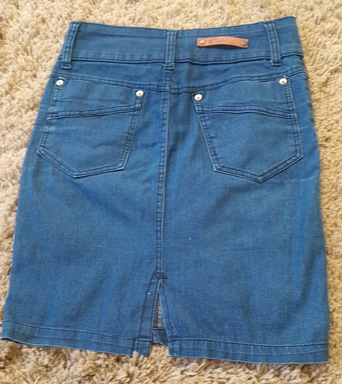 Saia Jeans Azul com Detalhes - Foto 3