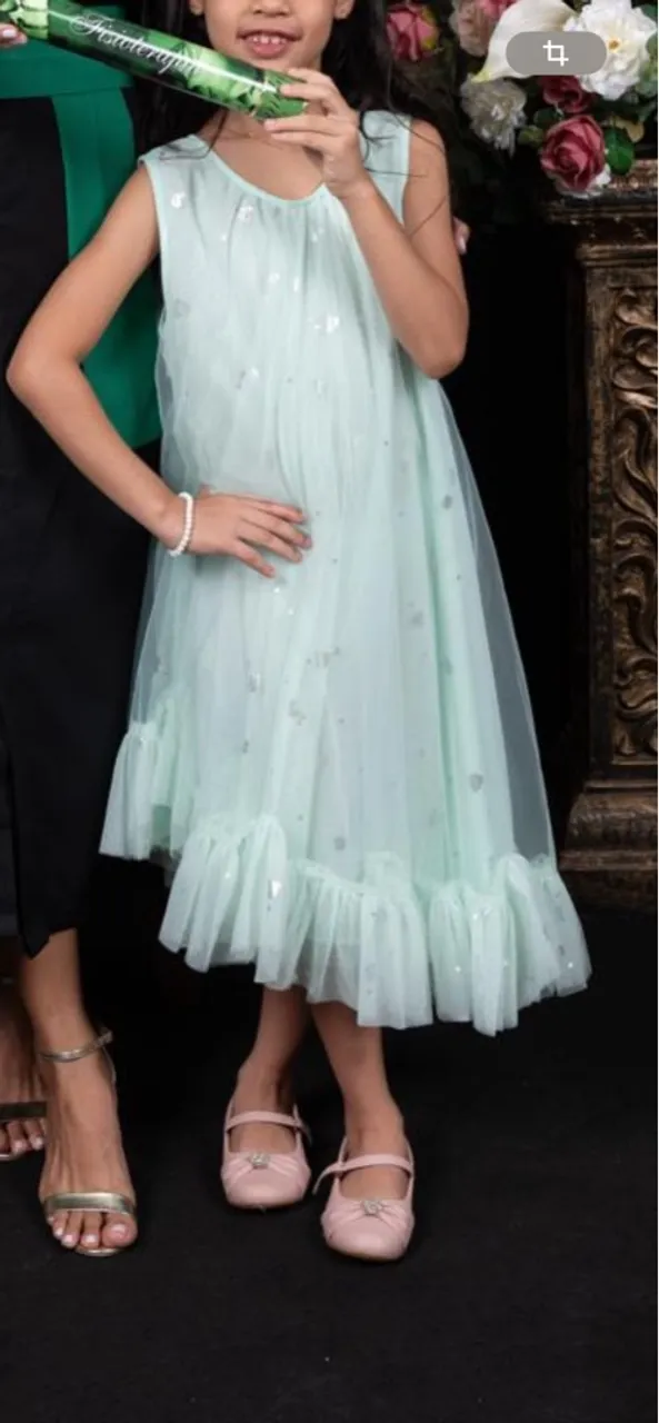 Vestido de festa infantil azul claro com brilho