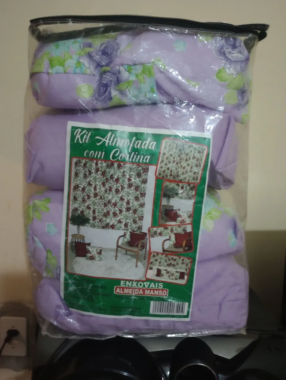 Kit Almofada com Cortina Floral