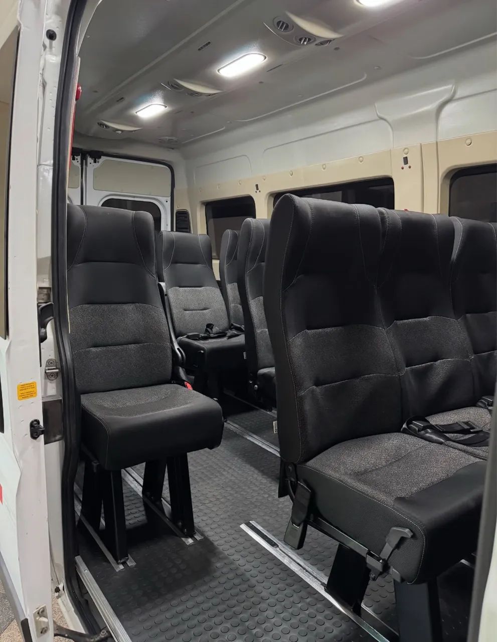 Ducato 16 Lugares. Executivo  - Foto 8