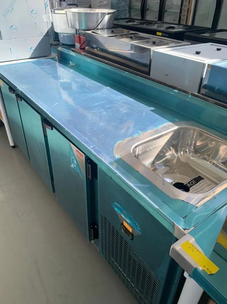 NZ. Bancada Refrigerada com Pia inox 2 metros 
