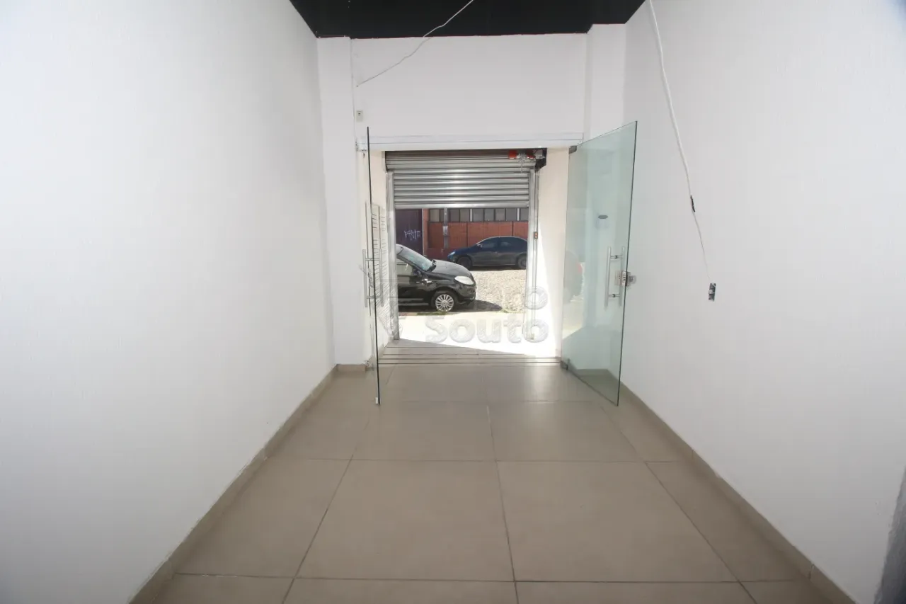 Sala Comercial Reformada para Aluguel no Centro de Pelotas - Próximo ao Campus II da UFPel