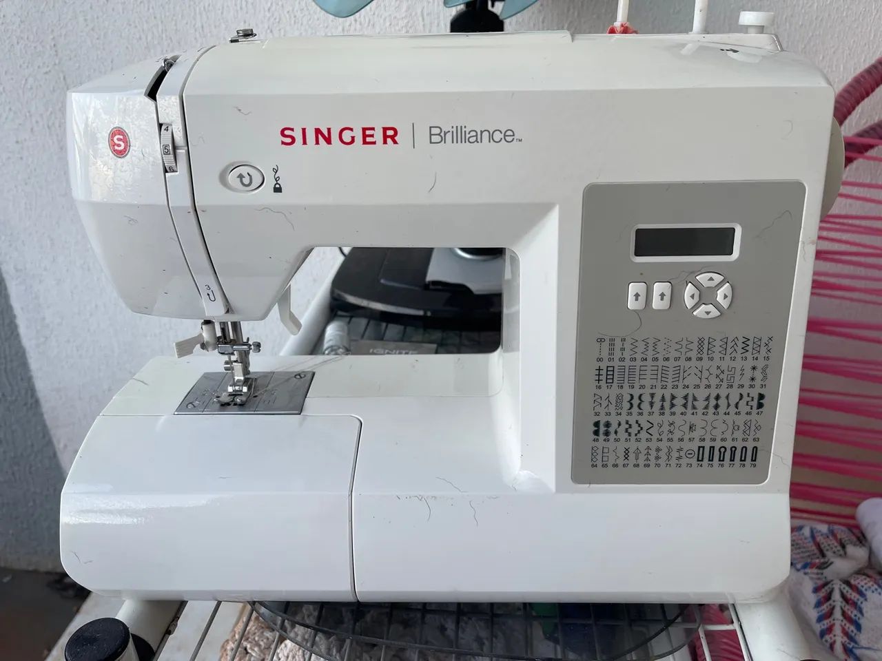 Máquina de costura singer brilliance