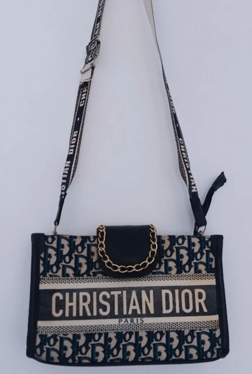 Bolsa De Ombro CD Usada Uma Vez 