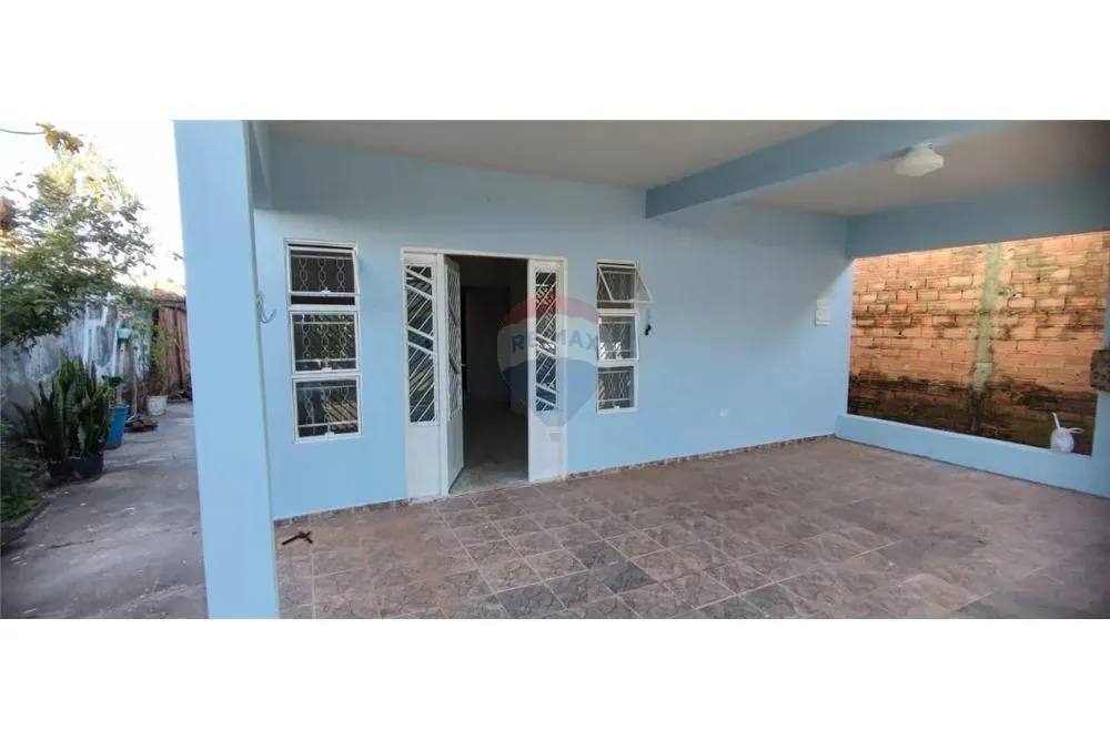 Casa em Corumbatai com 3 quartos