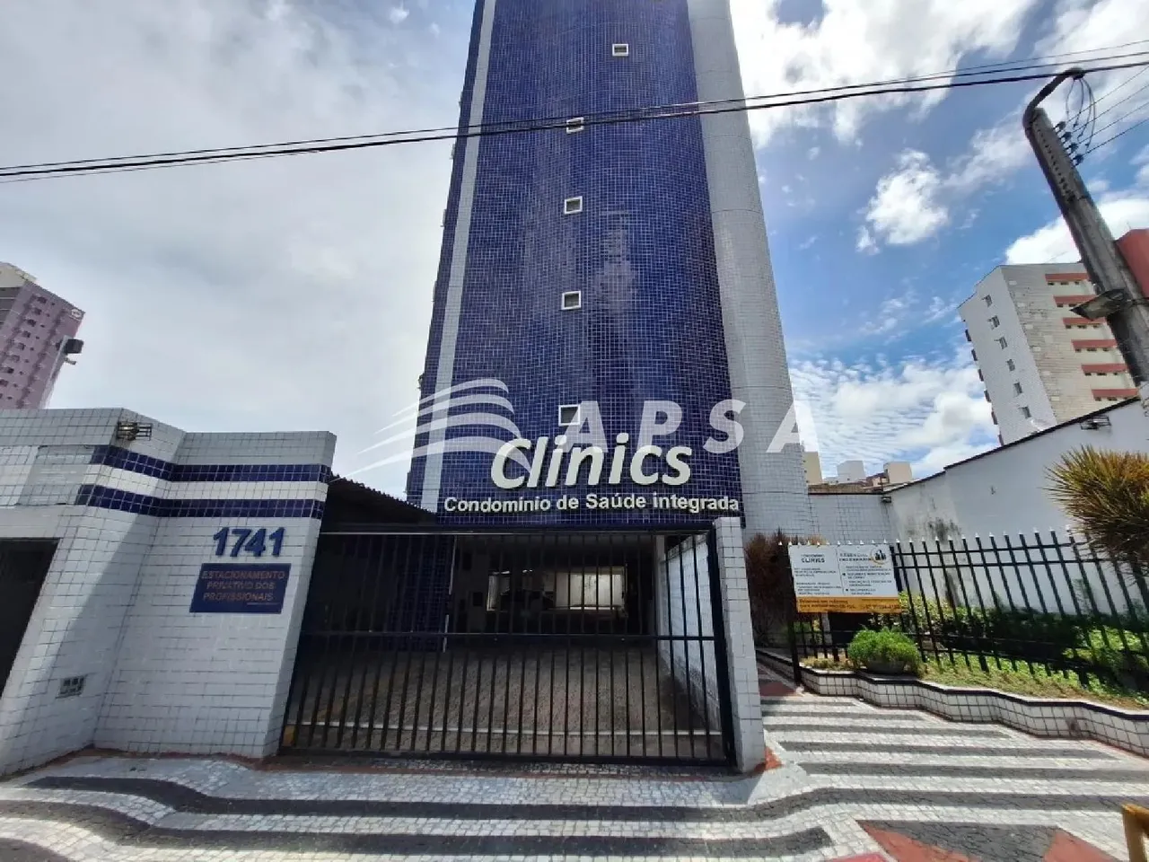 ÓTIMO PARA MONTAR SEU NEGÓCIO.JÁ INCLUSO NO VALOR DO CONDOMÍNIO O CUSTO COM RECEPÇÃO E SEC