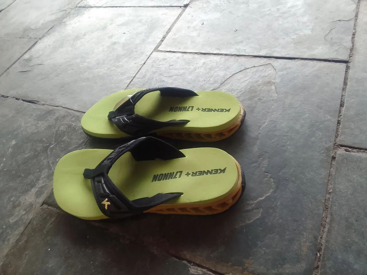 Chinelos Kenner + Lennon Verde