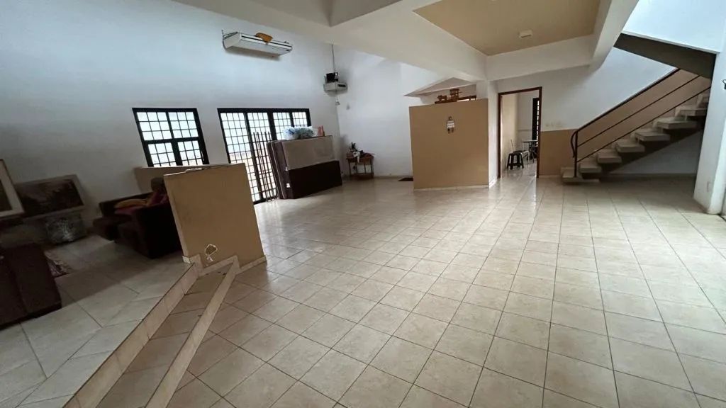 ALUGO SOBRADO COMERCIAL CLINICA BANCO SALAS ESCRITORIO BAIRRO JARDIM CUIABÁ