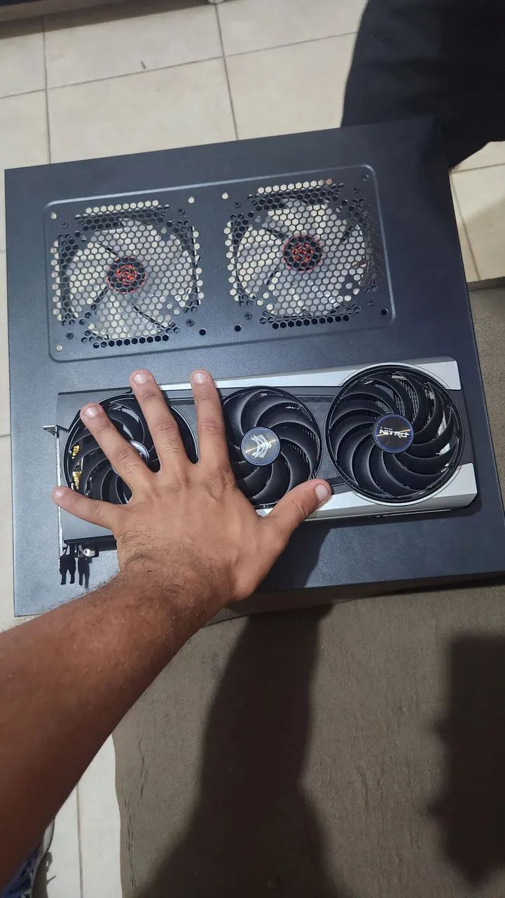 Placa de Vídeo RX 6700XT 12 GB Sapphire  - Foto 4