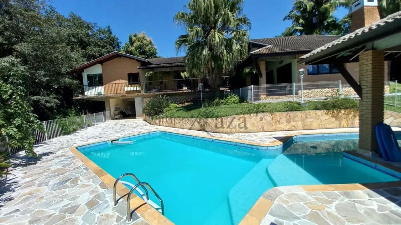 Oportunidade - Casa em Condomínio - Condomínio Quinta das Flores - Bosque dos Eucaliptos -