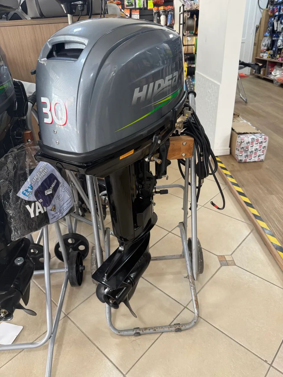 MOTOR DE POPA HIDEA 30HP 2 TEMPOS PARTIDA ELÉTRICA 9 horas de uso na garantia  - Foto 6