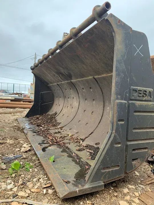 Concha DE PA CARREGADEIRA marca Pesa.